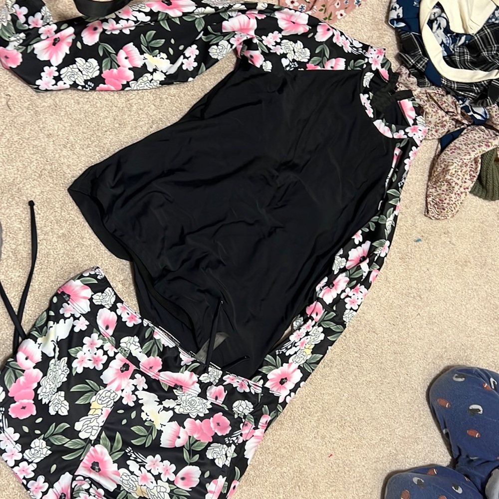 Swim suit